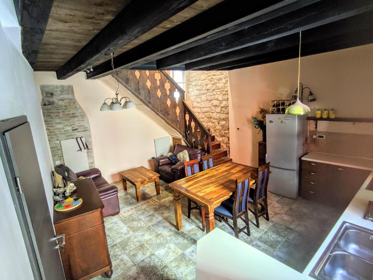 Private Courtyard Medieval Stone Home In Old Town Ровінь Екстер'єр фото